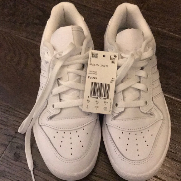 Adidas rivalry low - Picture 2 of 3